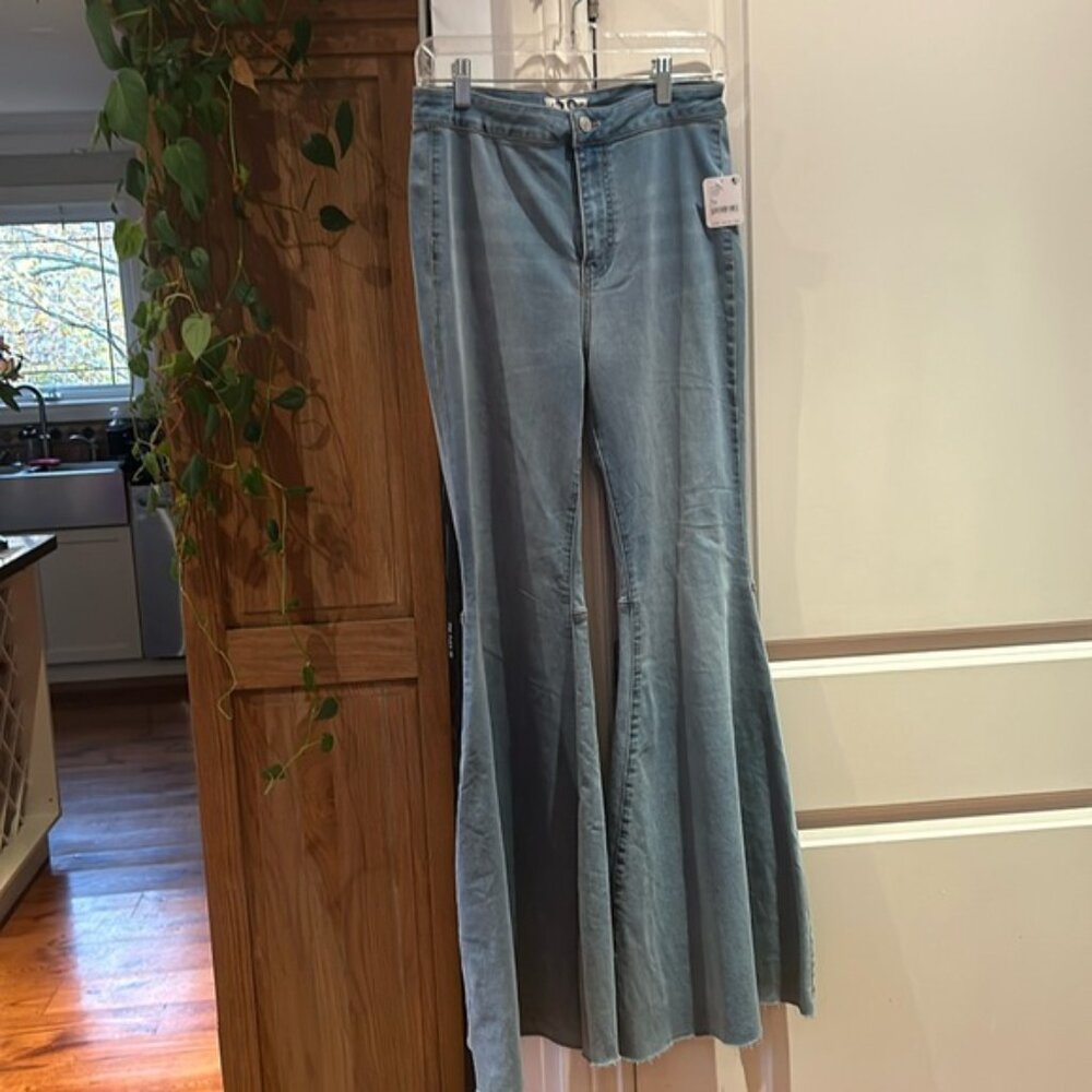 NEW Free People JUST FLOAT ON FLARE 29 - Picture 2 of 16